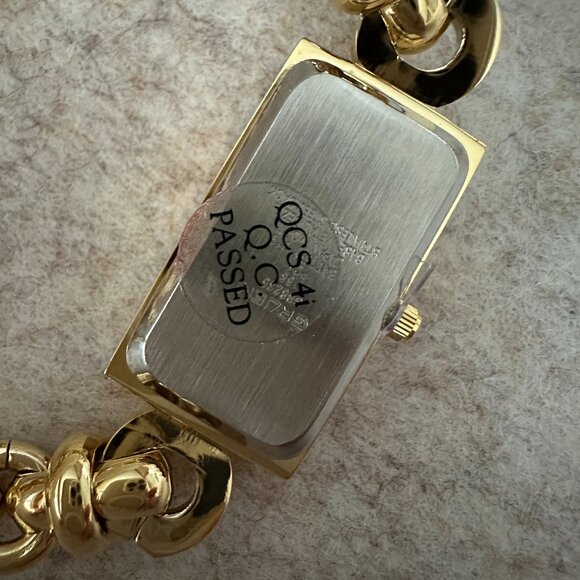 Share Vintage NOS Gruen Gold-Tone Watch, Earrings, & Bracelet Gift Set. Never wo - Picture 14 of 16